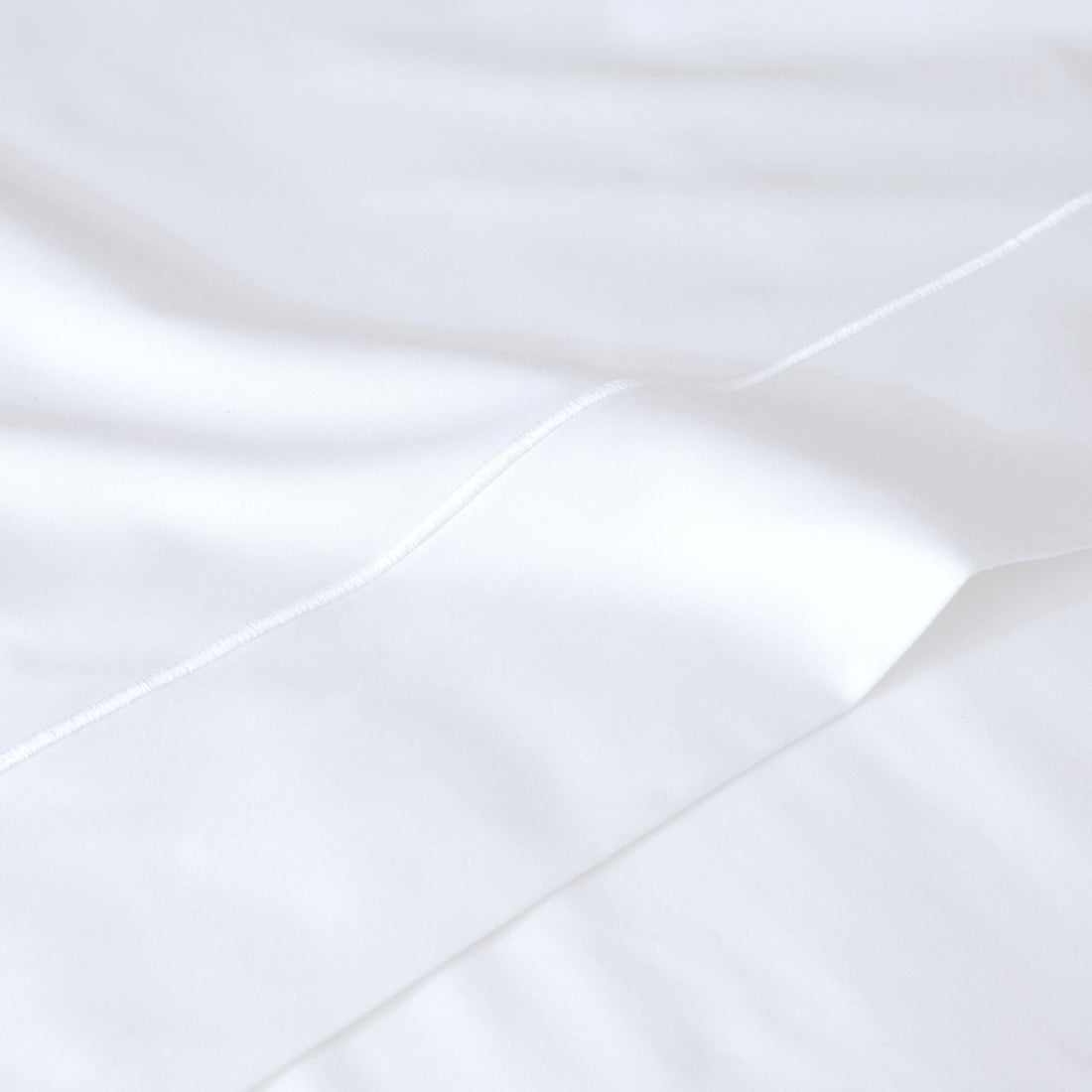 Why White Bedding Never Goes Out of Style