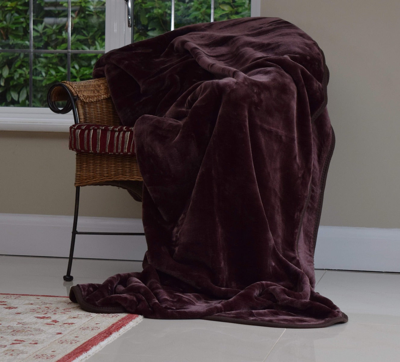 Chocolate Faux Mink Fur Bedspread / Throw. Large. 240 x 200 cm