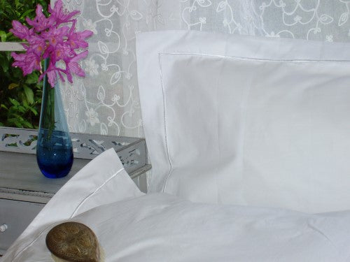 White Easy Care Single Duvet Cover 135 x 200 cm
