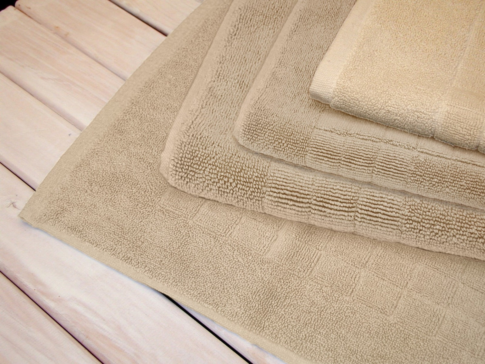 Egyptian Cotton Ivory Bath Mat 90 x 50 cm