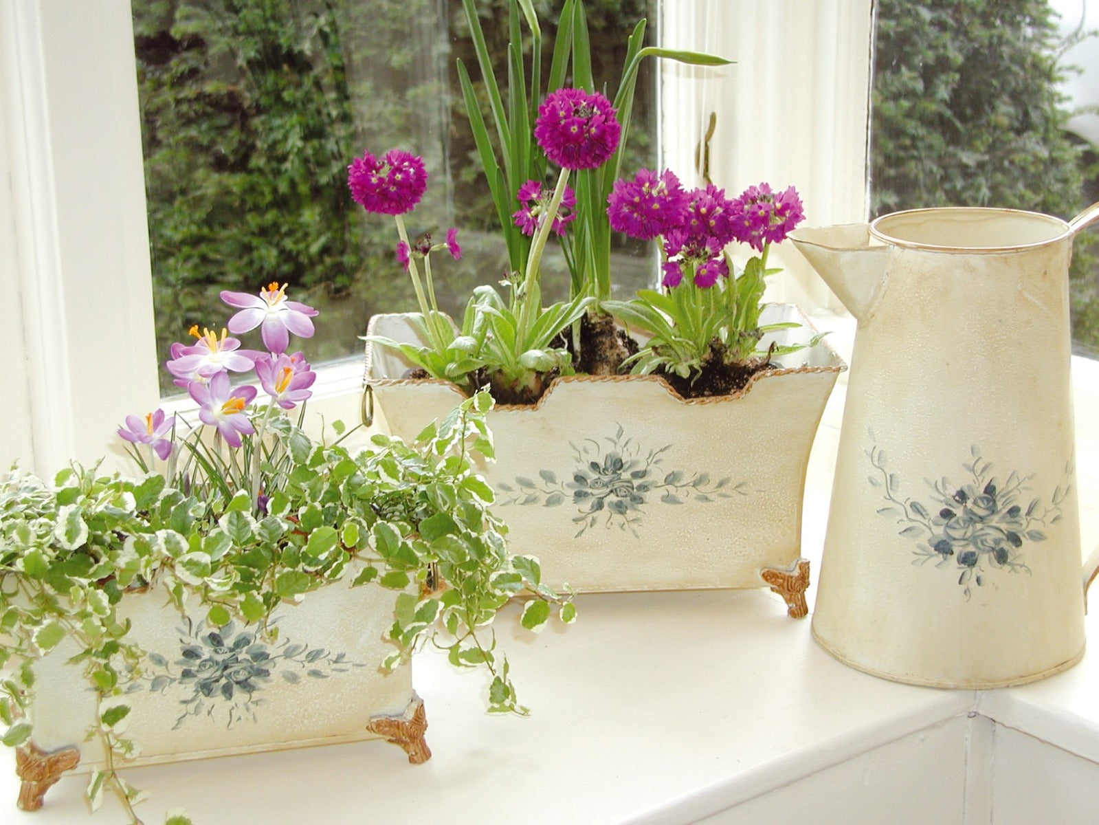 Set of 2 Blue Flower Decorative Planters